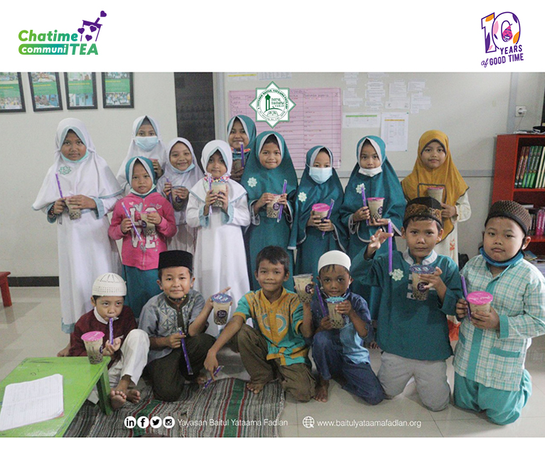 Berbagi Kebahagiaan di Chatime 10 Years Anniversary
